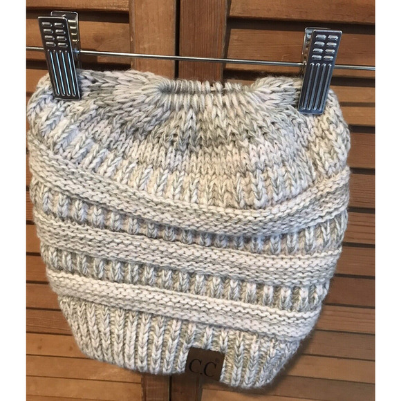 Women's C.C. Ponytail Messy Bun Beanie Ponytail Winter Knit Stretch hat GRAY - Picture 1 of 6